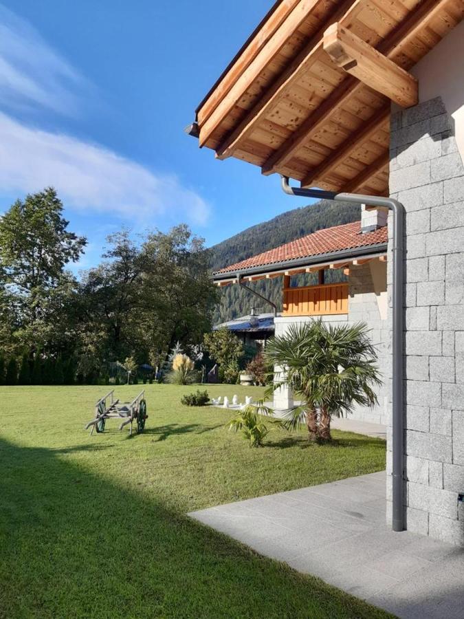 B&B Casa Il Sasso Pinzolo Bagian luar foto