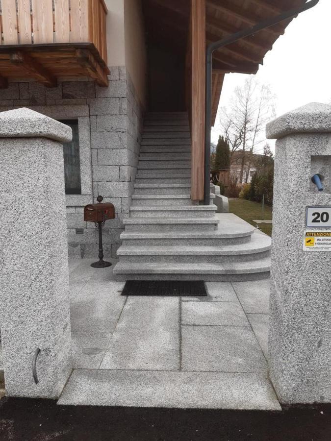 B&B Casa Il Sasso Pinzolo Bagian luar foto