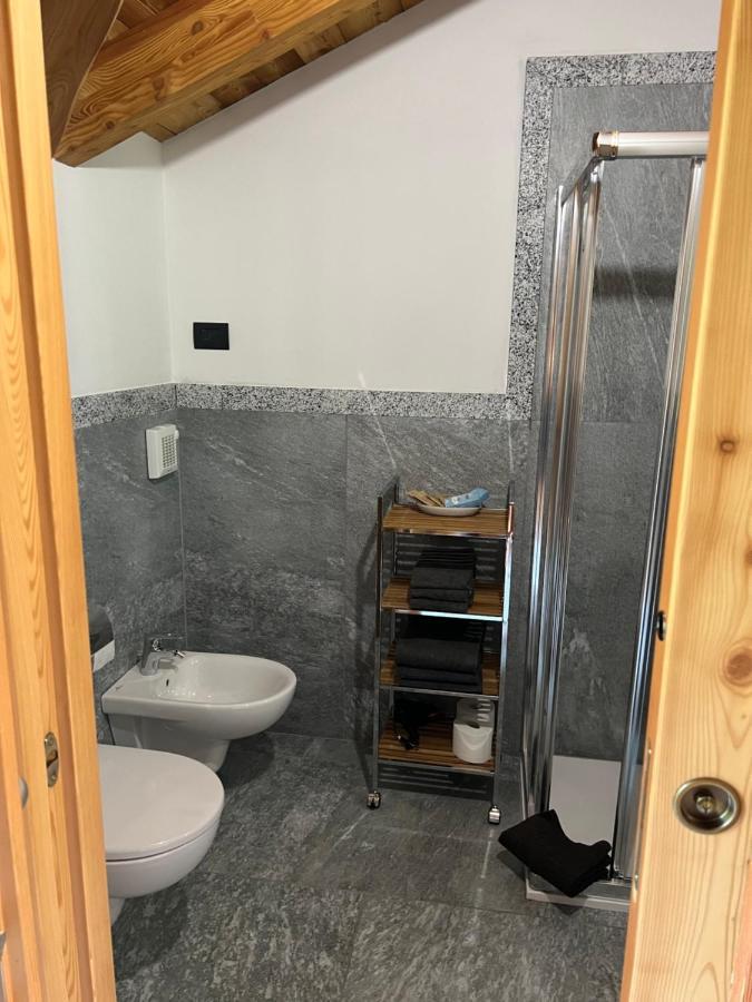 B&B Casa Il Sasso Pinzolo Bagian luar foto