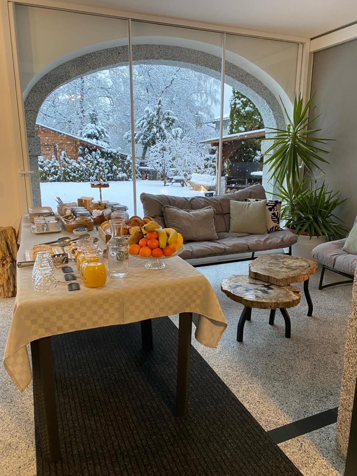 B&B Casa Il Sasso Pinzolo Bagian luar foto